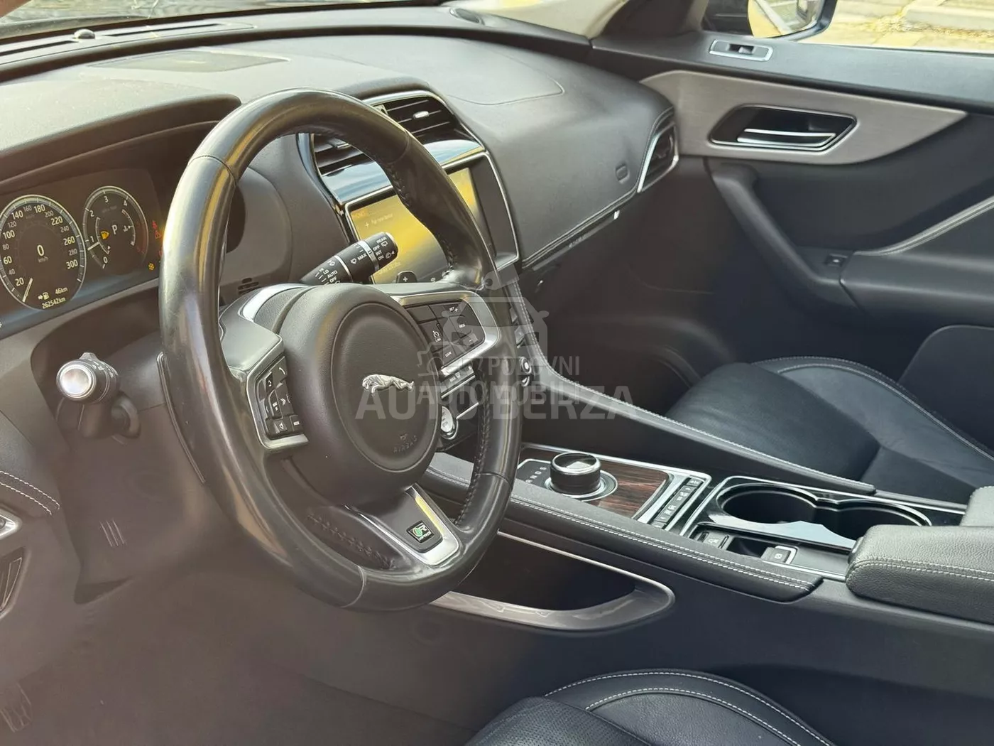 Jaguar F-Pace - Image 11