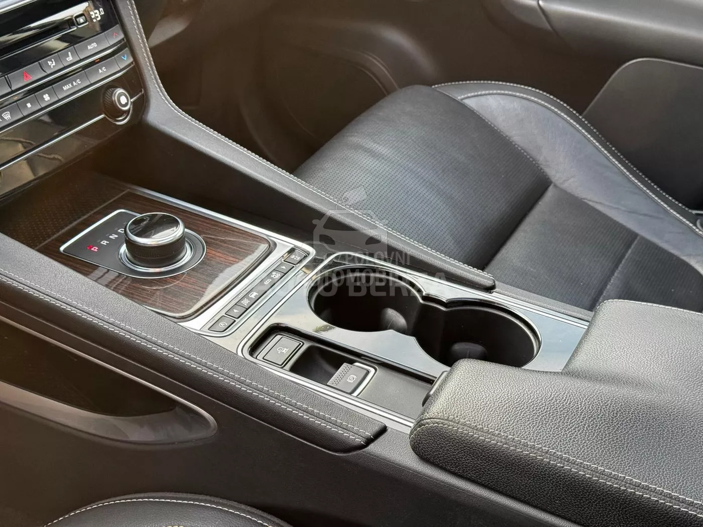 Jaguar F-Pace - Image 12