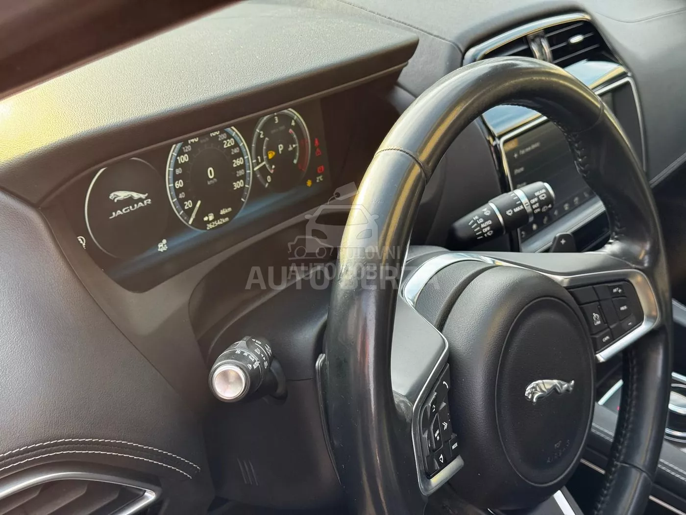 Jaguar F-Pace - Image 13