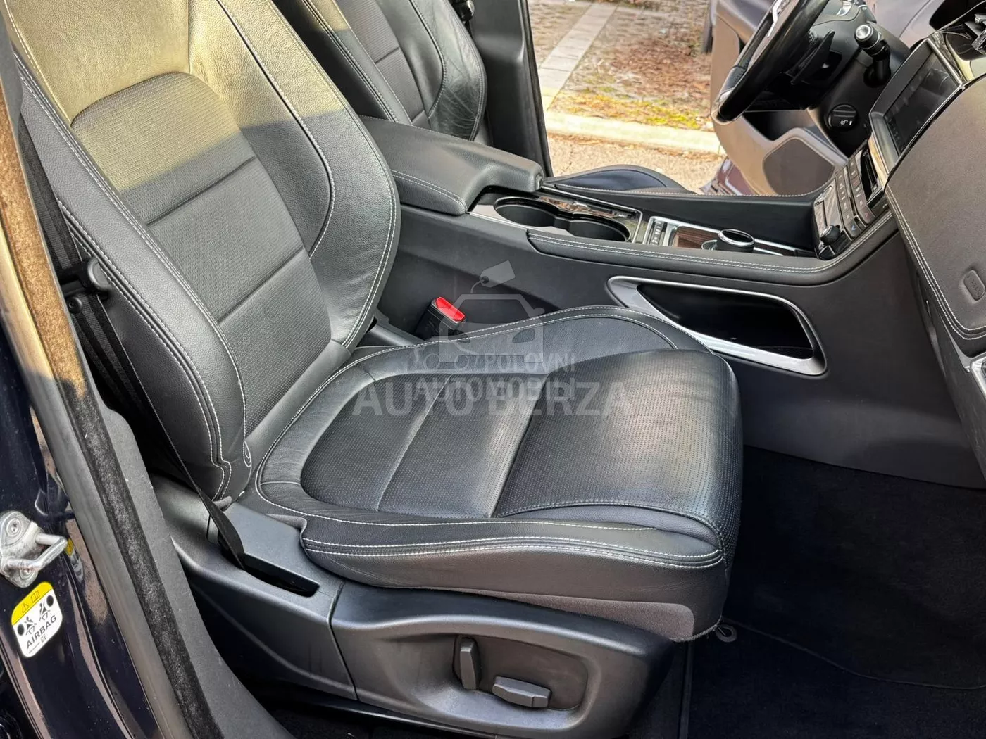 Jaguar F-Pace - Image 16