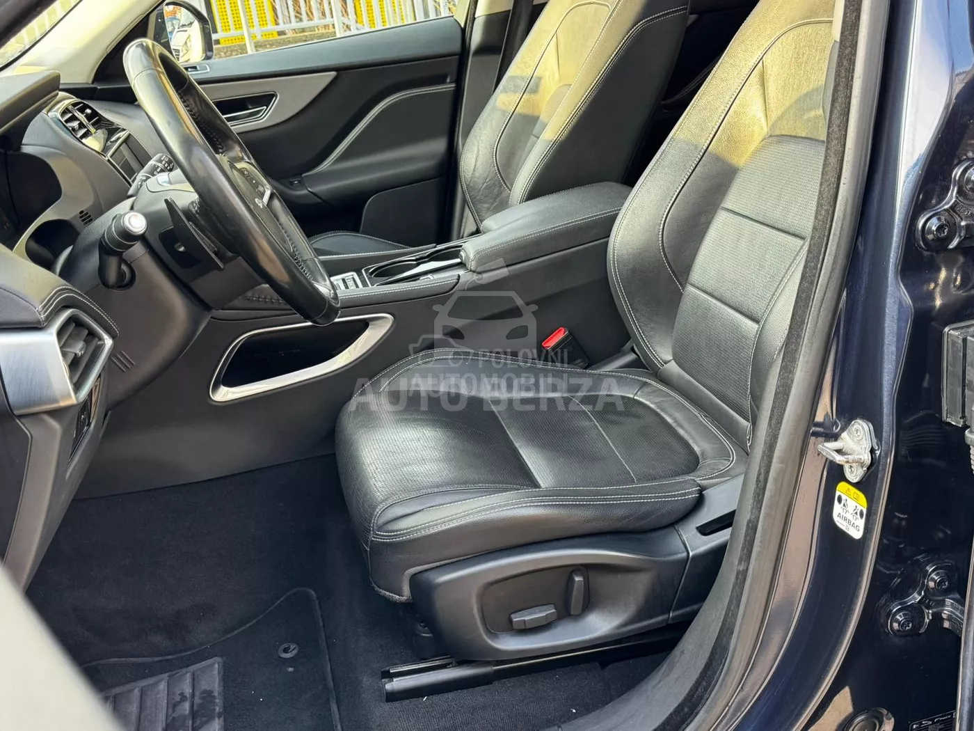 Jaguar F-Pace - Image 8