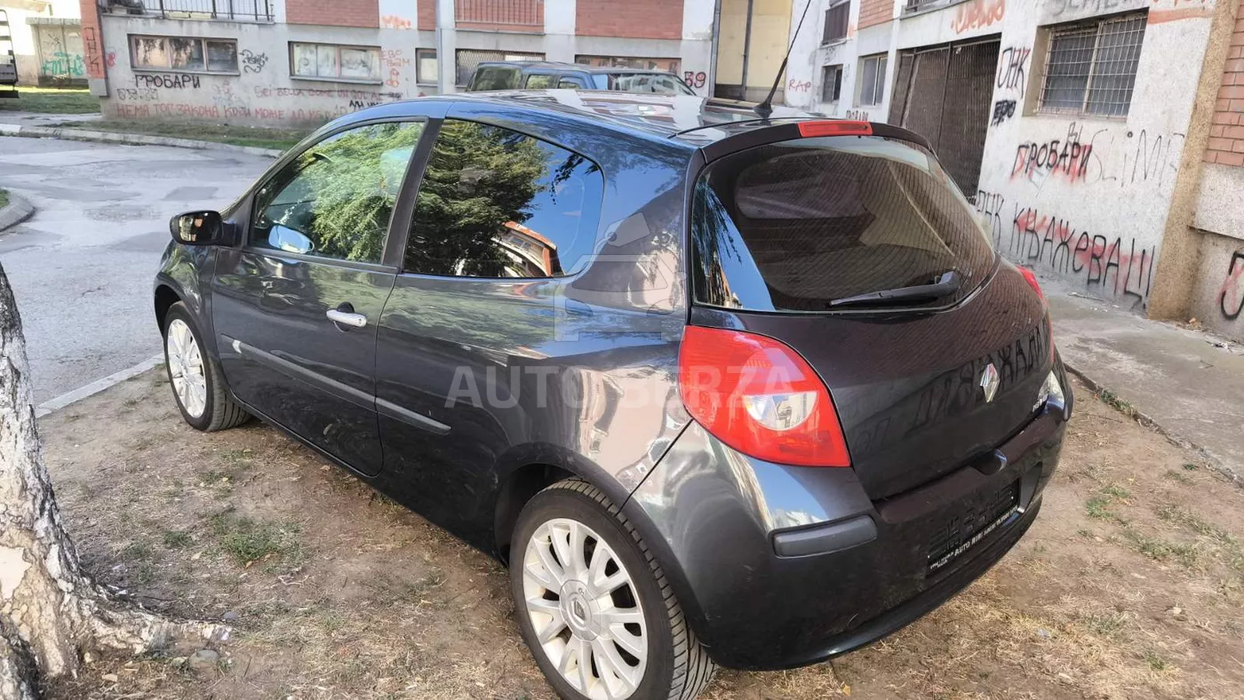 Renault Clio - Image 3