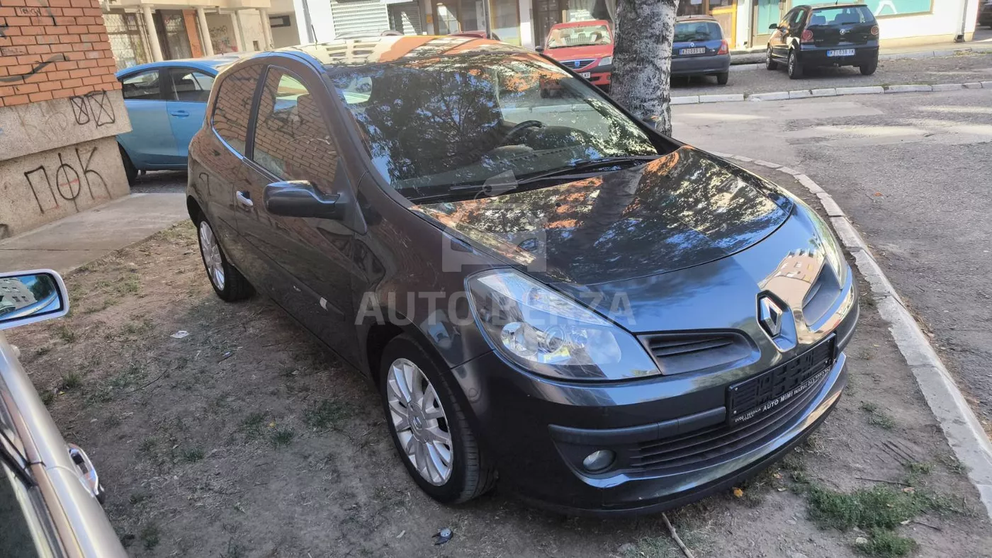 Renault Clio - Image 5