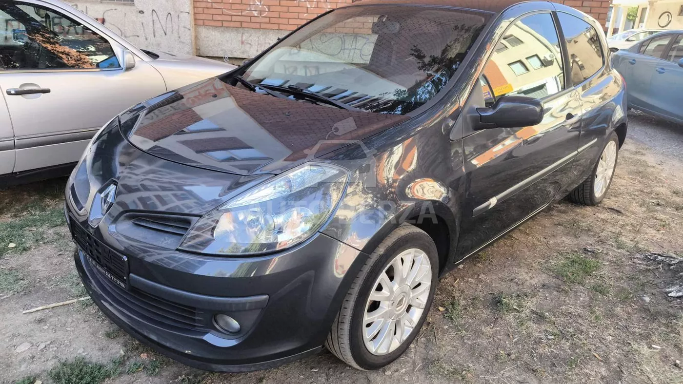 Renault Clio - Image 7