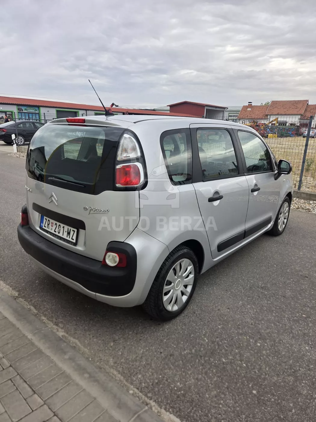 Citroën C3 Picasso - Image 8
