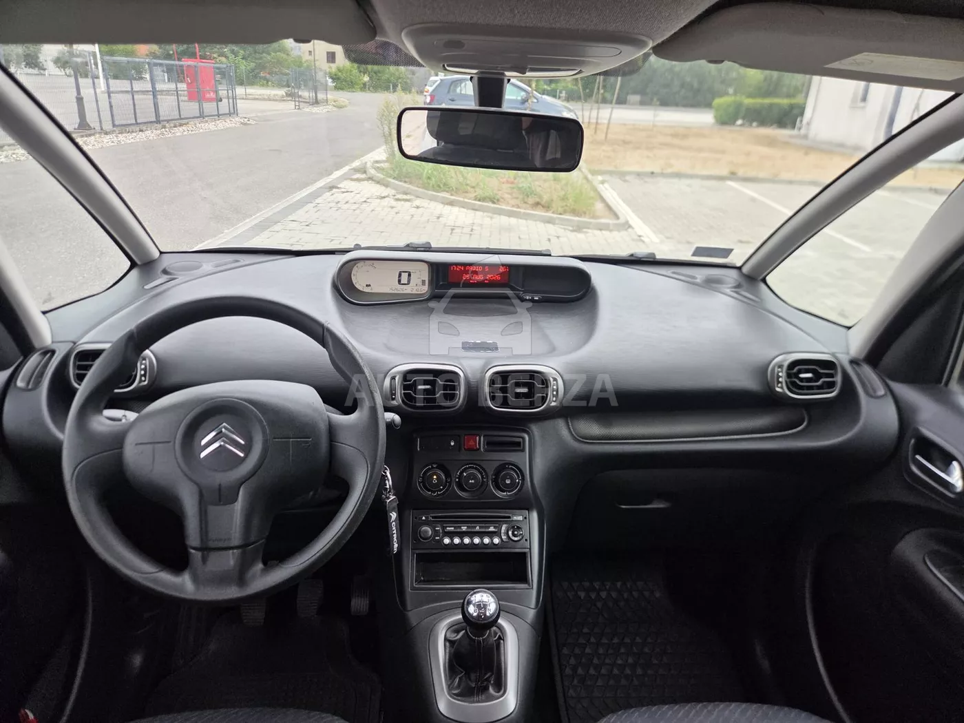 Citroën C3 Picasso - Image 10